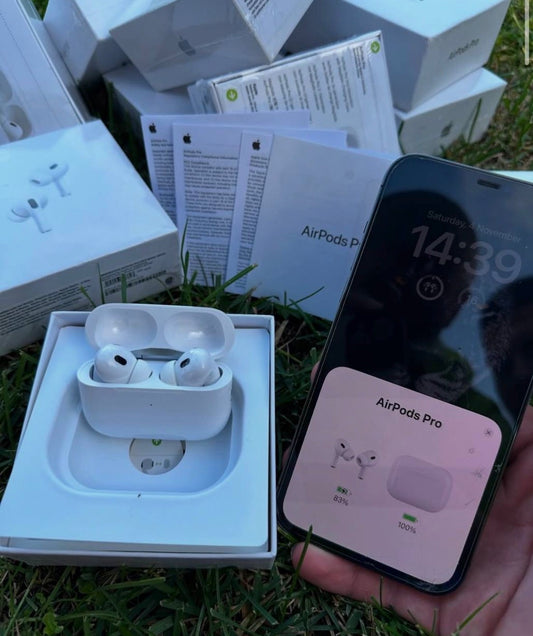 KOMPLET: AirPods Pro 2 + Brzi punjač 25W sa Lightning kablom